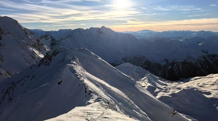 Vue de la passerelle de l'Aiguille Rouge